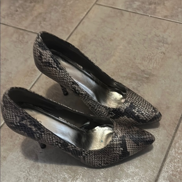 Mossimo Snake Print Black Heels - Picture 11 of 11